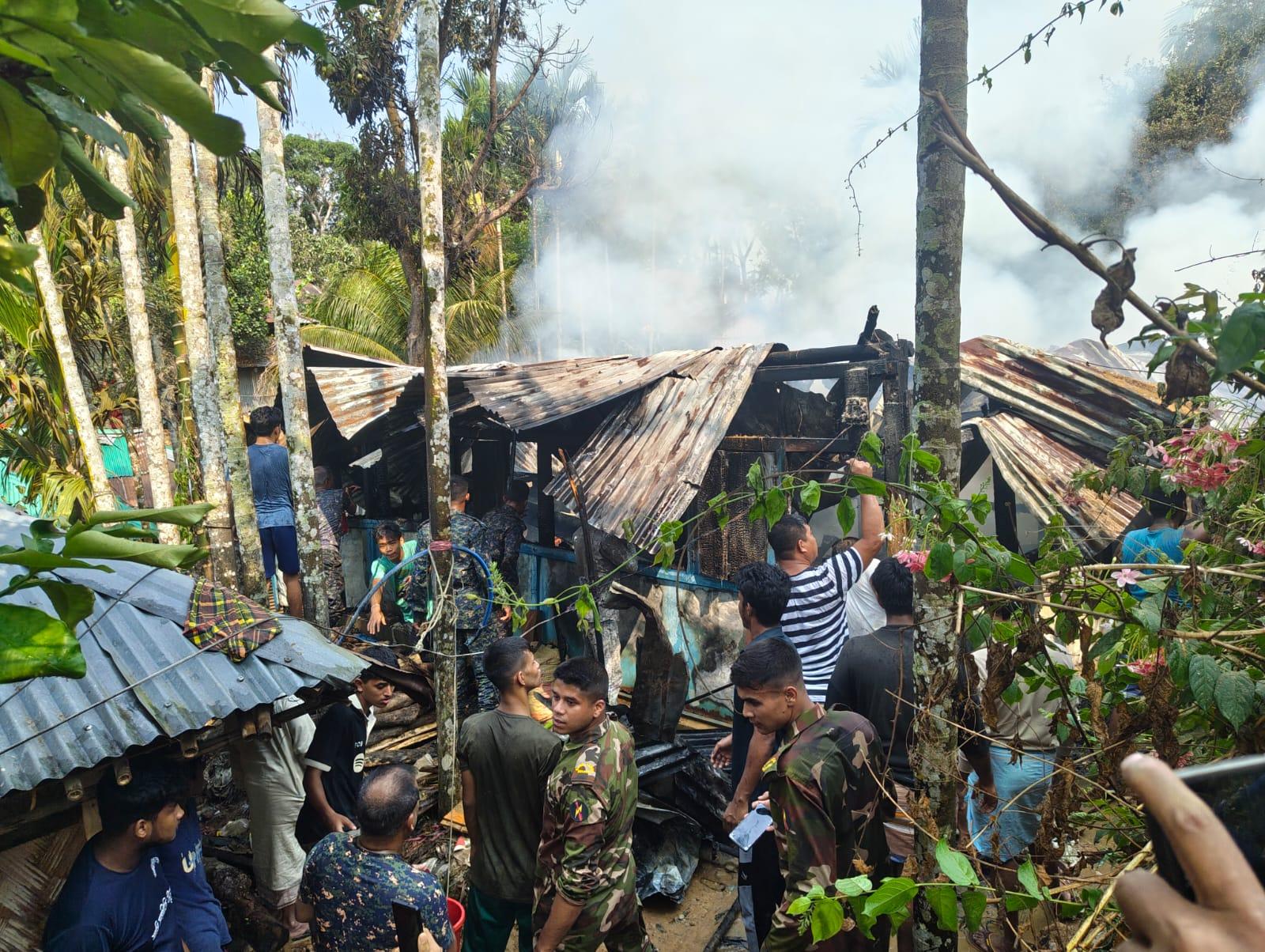 জুড়াছড়িতে অগ্নিকান্ডে বসতঘর পুড়ে ছাই ১০ লাখ টাকা ক্ষতির দাবি