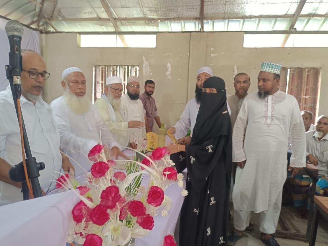 <h1>মীরসরাইয়ে বড়তাকিয়া যাহেদিয়া আলিম মাদ্রাসায় আলিম শ্রেণির ছবক প্রদান ও দোয়া অনুষ্ঠান</h1>