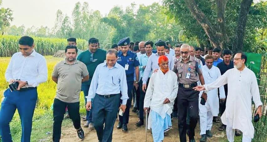 মাতামুহুরী উপজেলার প্রশাসনিক ভবন নির্মাণের স্থান পরিদর্শনে জেলা প্রশাসক ও পুলিশ সুপার