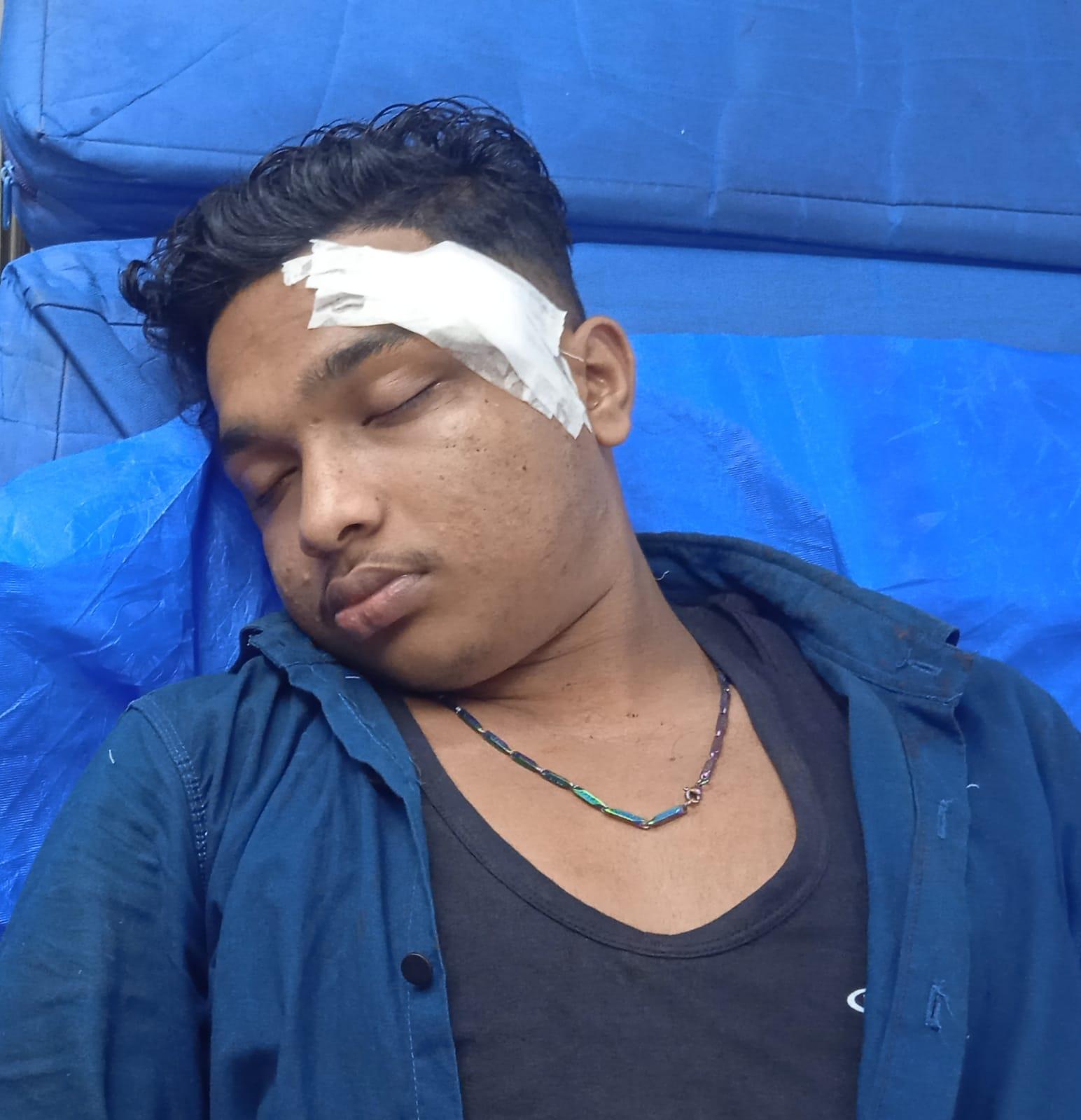 পেকুয়ায় যুবককে ছুরিকাঘাত করে টাকা ছিনতাই