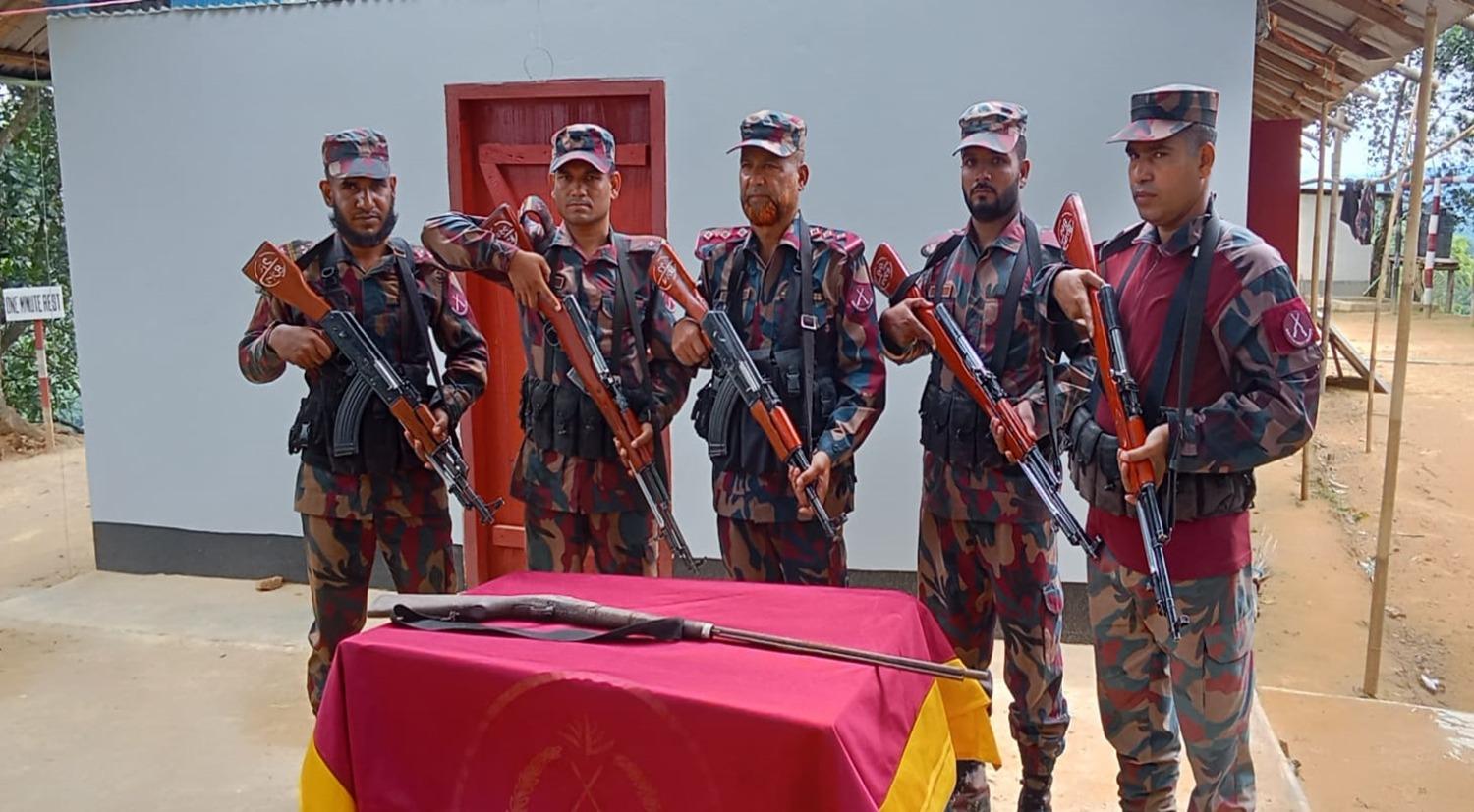 সংযুক্ত ছবি