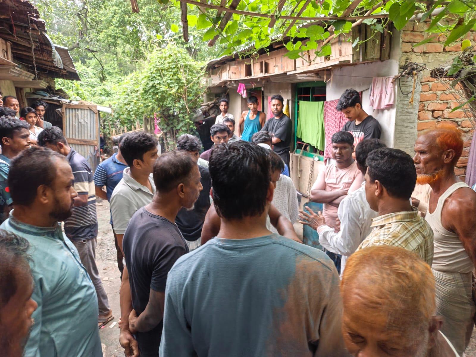 বাপের বাড়ির কবরস্থানে দাফন হয়নি মেয়ের লাশ, সমাজের বাঁধা