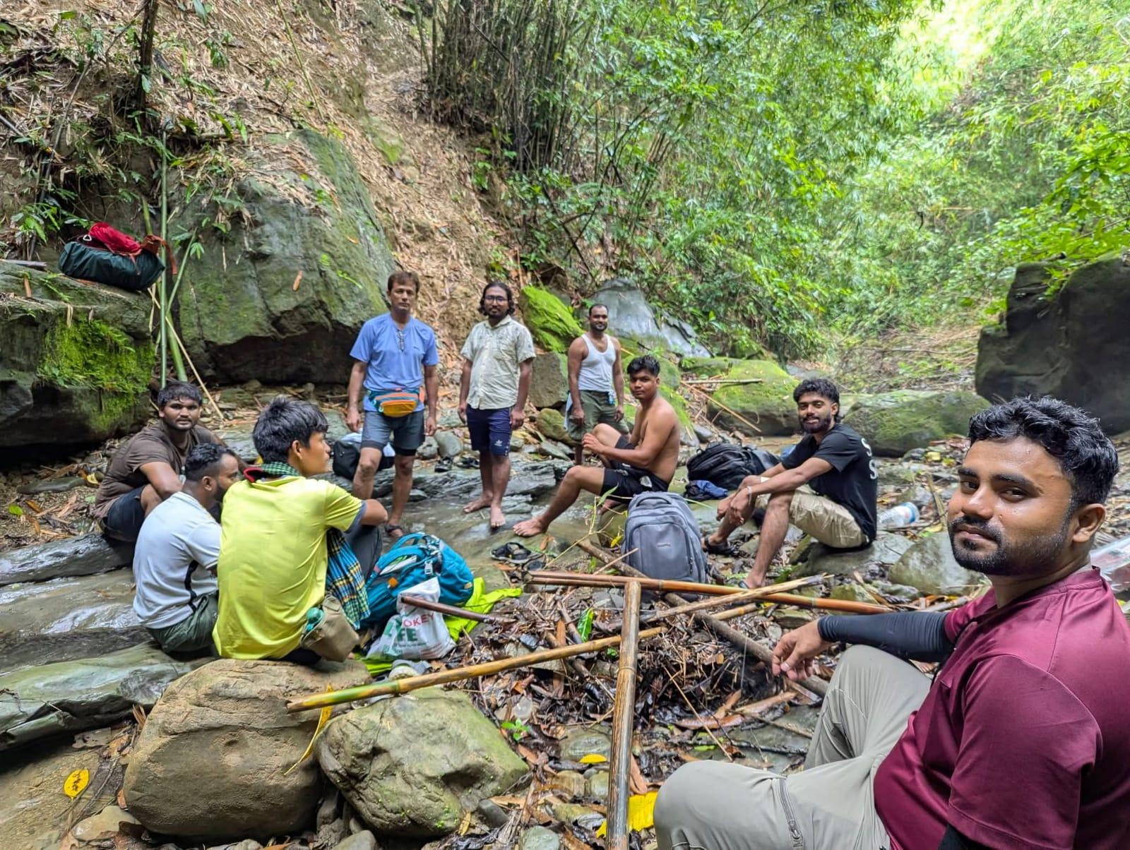 সংযুক্ত ছবি